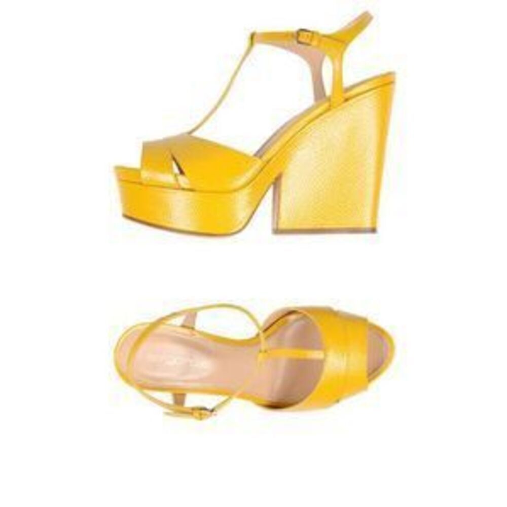 SERGIO ROSSI Patent leather wedges 🎀